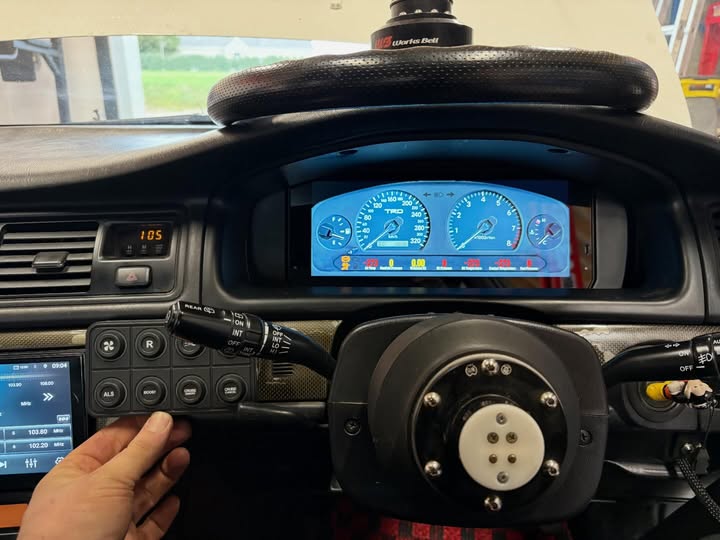 display:Haltech UC-10