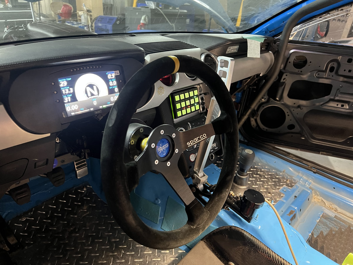 Digital dash mount installed in a Ford Mustang S550